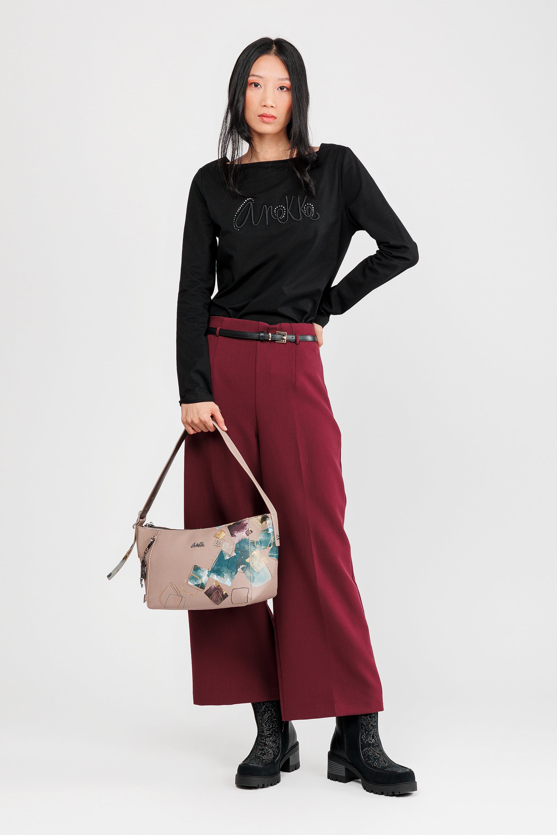 Evolution oval shoulder bag
