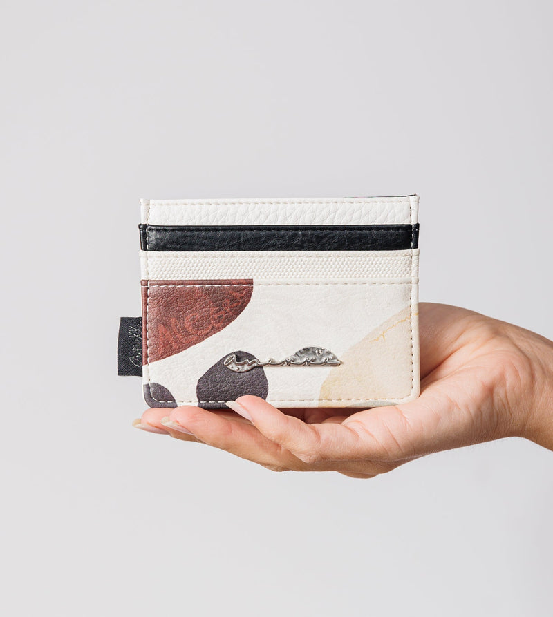 Small cardholder Alma