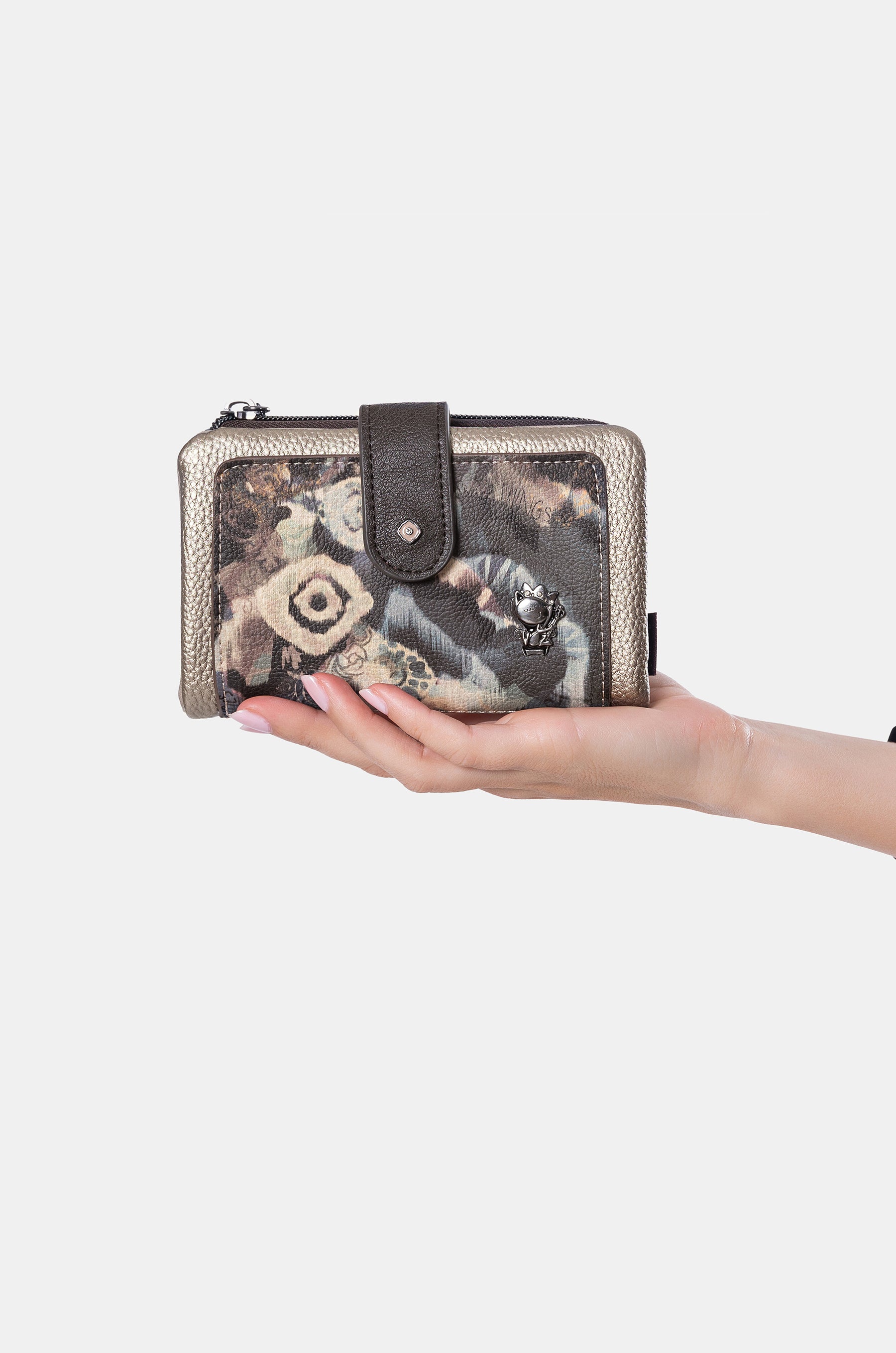Real flexible medium RFID wallet