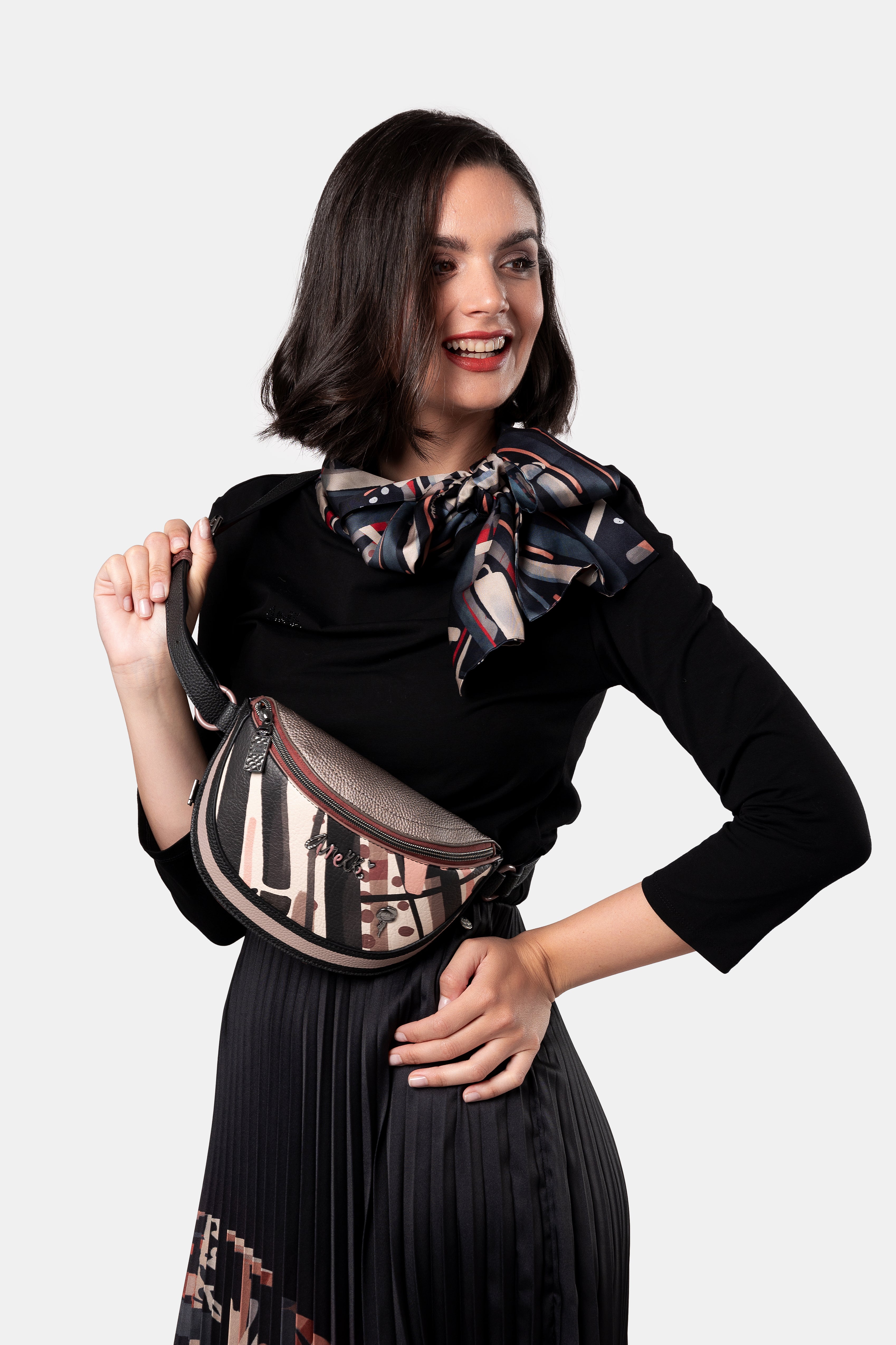 Parisian fanny pack
