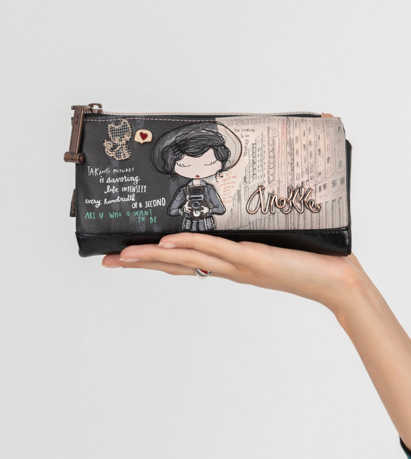 City Moments large flexible wallet